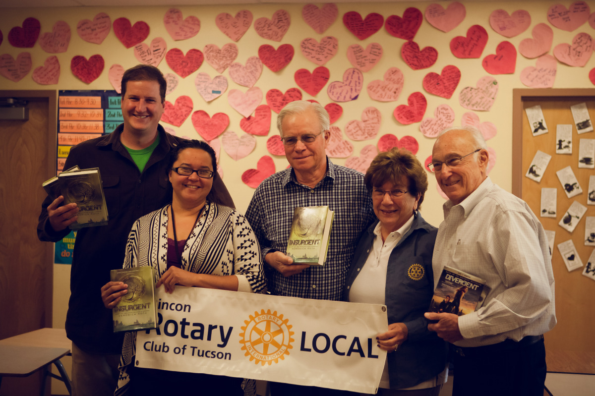 Rincon Rotary Helps Students Love to Read at Pueblo Gardens